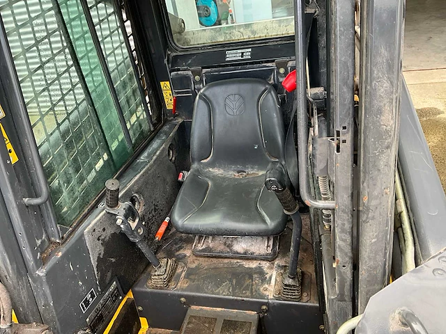 2004 new holland ls 170 schranklader - afbeelding 19 van  31