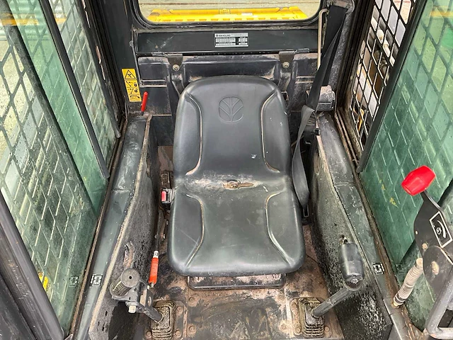 2004 new holland ls 170 schranklader - afbeelding 20 van  31