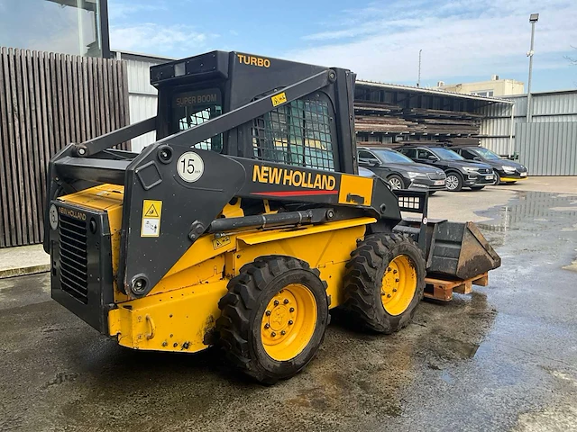 2004 new holland ls 170 schranklader - afbeelding 29 van  31