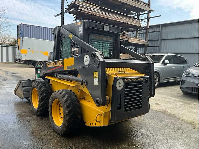 2004 new holland ls 170 schranklader - afbeelding 31 van  31