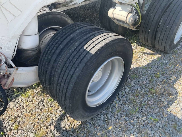2004 nicolas mpv 135 48-wheel trailer - afbeelding 11 van  21