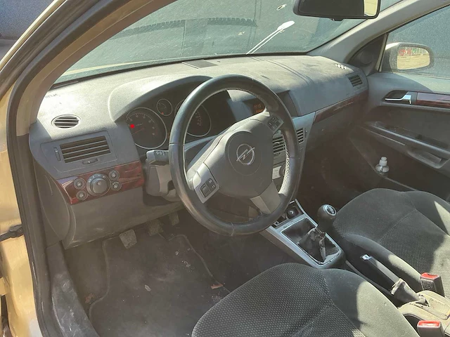 2004 opel astra - afbeelding 2 van  31