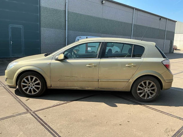 2004 opel astra - afbeelding 27 van  31