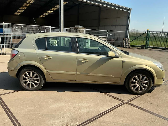 2004 opel astra - afbeelding 28 van  31
