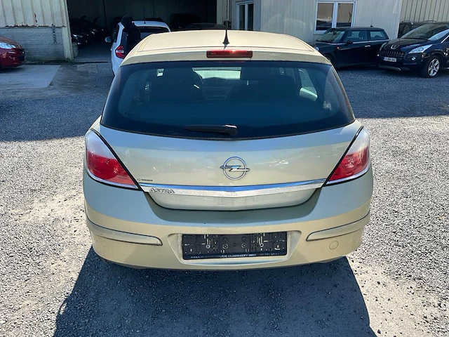 2004 opel astra - afbeelding 31 van  36