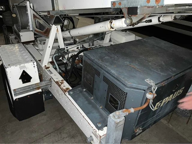 2004 paus ladderlift op zelfrijdend onderstel - afbeelding 22 van  23