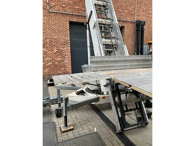 2004 paus ladderlift op zelfrijdend onderstel - afbeelding 29 van  29