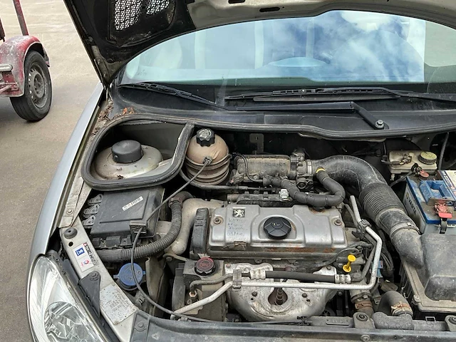 2004 peugeot 206 personenauto - afbeelding 8 van  39