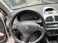 2004 peugeot 206 personenauto - afbeelding 17 van  39