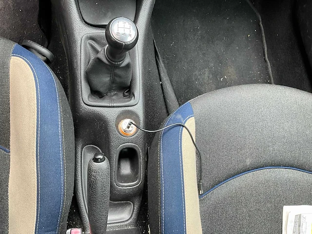2004 peugeot 206 personenauto - afbeelding 21 van  39
