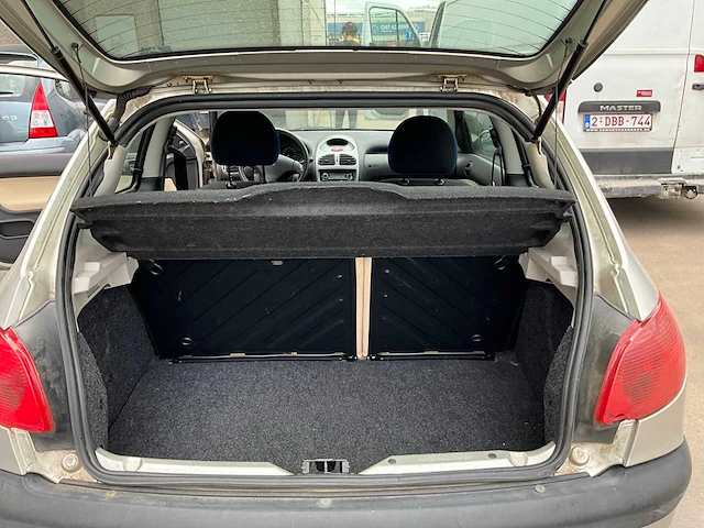 2004 peugeot 206 personenauto - afbeelding 25 van  39