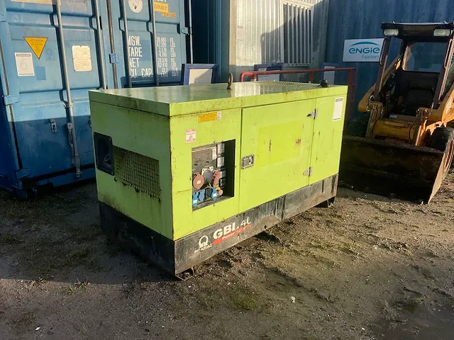 2004 pramac gbl40 stroomgenerator - afbeelding 1 van  10