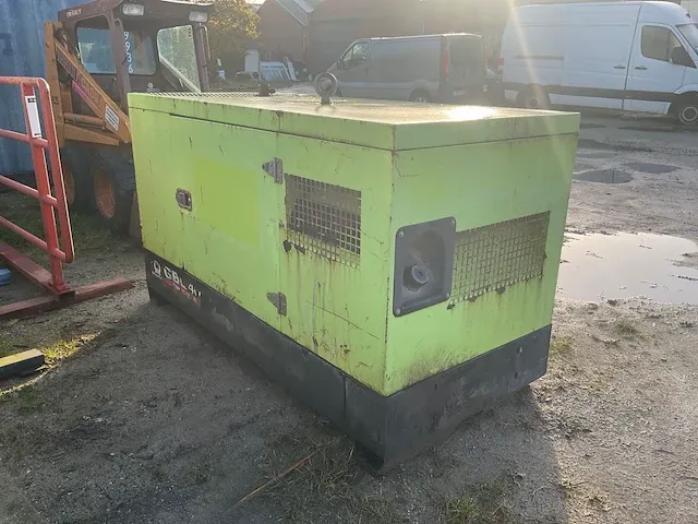 2004 pramac gbl40 stroomgenerator - afbeelding 8 van  10