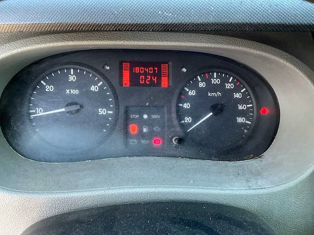 2004 renault master lichte vrachtwagen - afbeelding 13 van  25