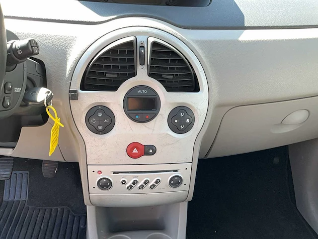 2004 renault modus personenauto - afbeelding 22 van  48
