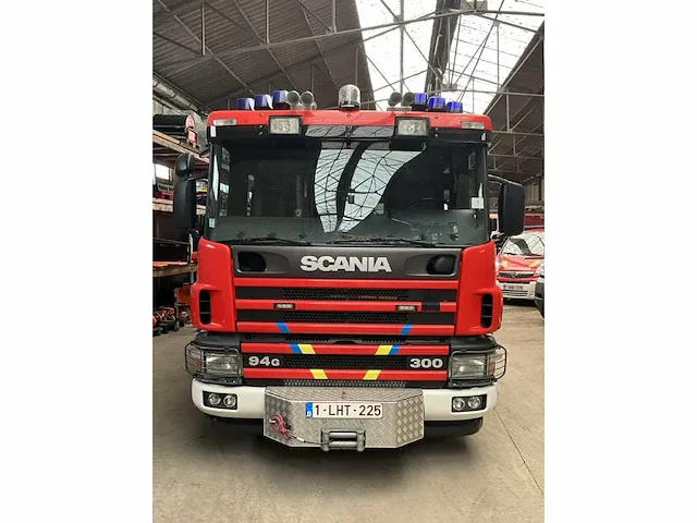 2004 scania 94g 300 cp28 - gb4x2/5 4x2 brandweerwagen - afbeelding 45 van  57