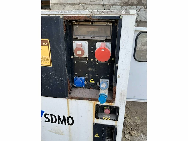 2004 sdmo r44 noodstroomaggregaat - afbeelding 14 van  14