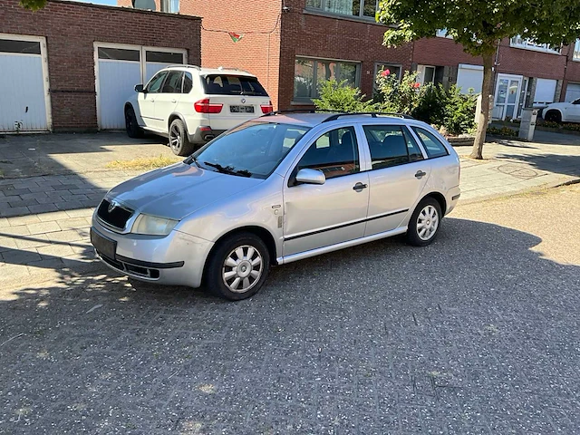 2004 skoda fabia break personenauto - afbeelding 2 van  33