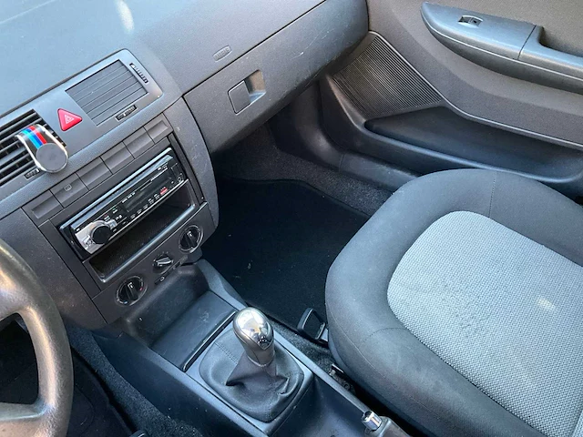 2004 skoda fabia break personenauto - afbeelding 5 van  33