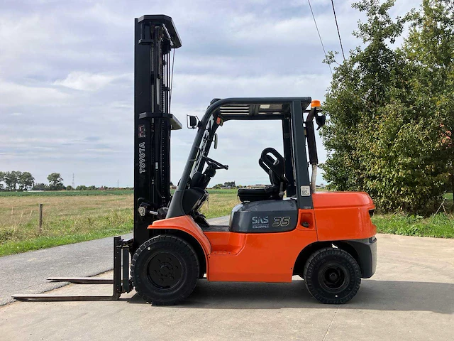 2004 toyota 02-7fdjf35 vorkheftruck - afbeelding 3 van  56