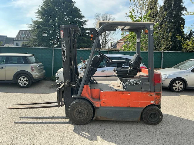 2004 toyota 7fbmf 25 elektrische vorkheftruck - afbeelding 18 van  20