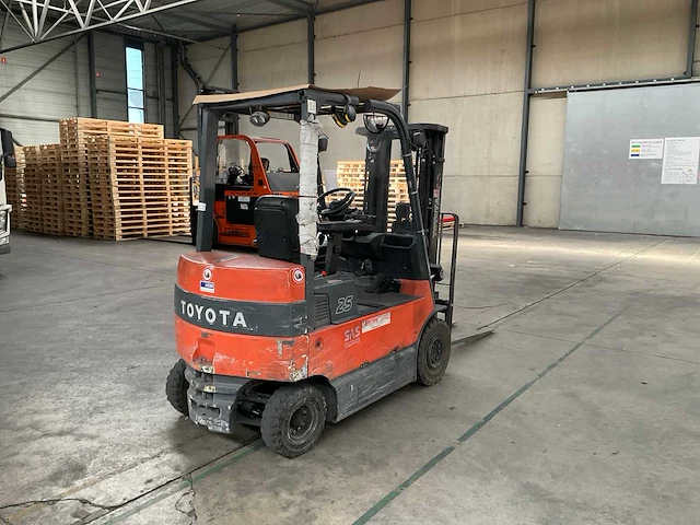 2004 toyota 7fbmf25 vorkheftruck - afbeelding 16 van  19