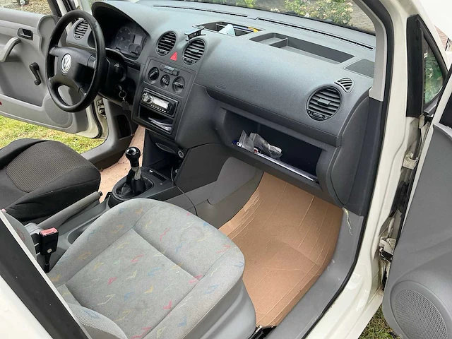 2004 volkswagen caddy 3 sdi lichte vrachtwagen - afbeelding 32 van  38