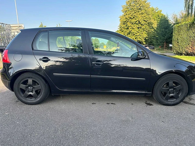 2004 volkswagen golf - afbeelding 8 van  13