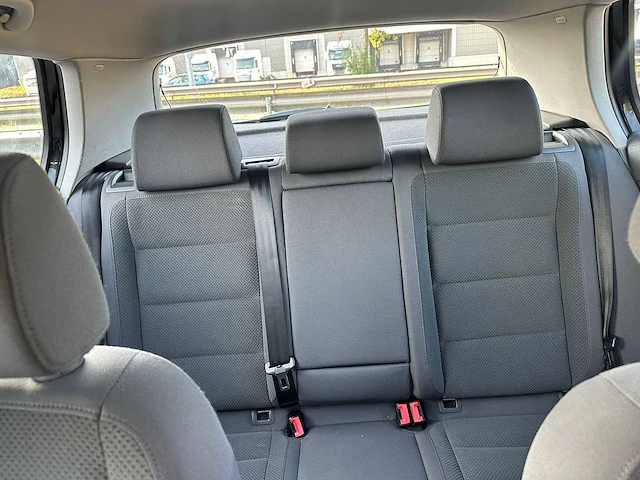 2004 volkswagen golf - afbeelding 11 van  13