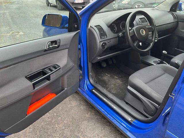 2004 volkswagen polo personenauto - afbeelding 3 van  24