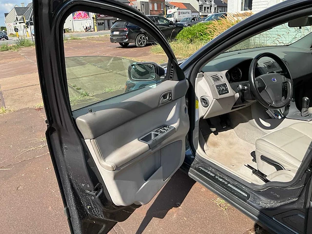 2004 volvo v50 personenauto - afbeelding 2 van  31