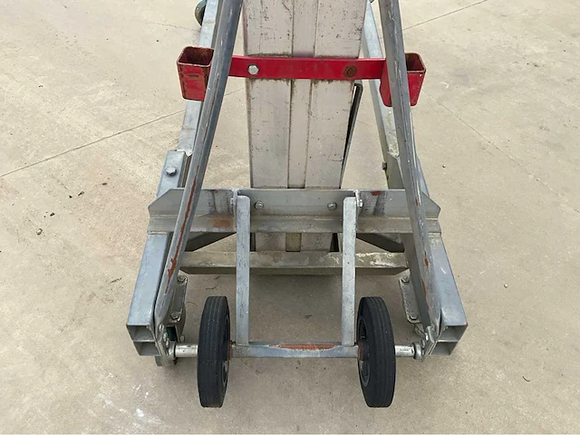 2005 alp lift / materiaallift met handlier - afbeelding 4 van  9