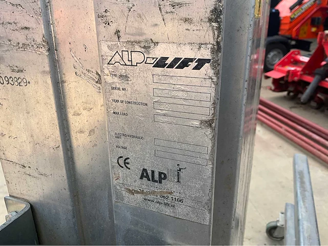 2005 alp lift / materiaallift met handlier - afbeelding 5 van  9