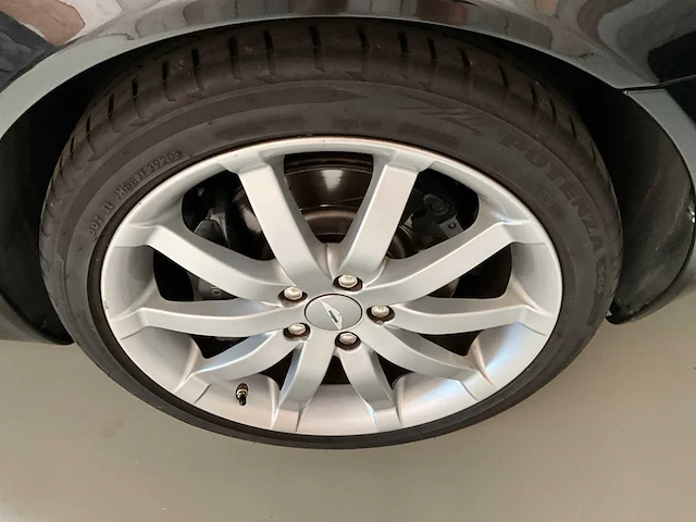 2005 aston martin db9 5.9 v12 personenauto - afbeelding 17 van  47