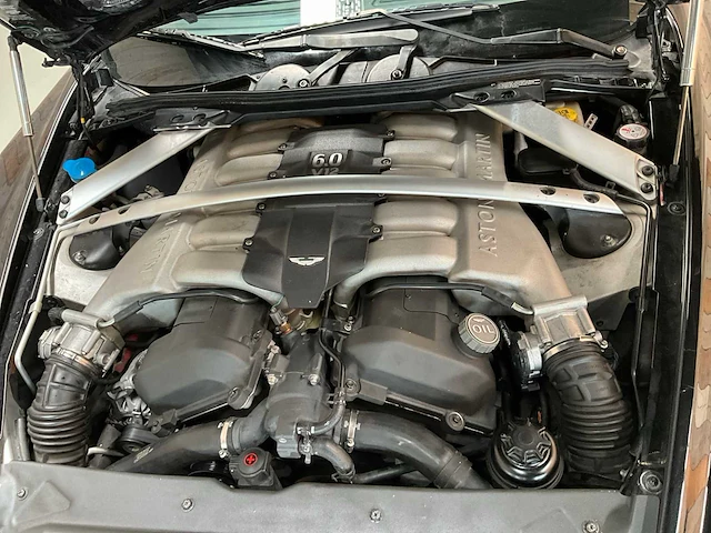 2005 aston martin db9 5.9 v12 personenauto - afbeelding 22 van  47