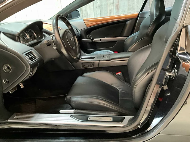 2005 aston martin db9 5.9 v12 personenauto - afbeelding 15 van  47