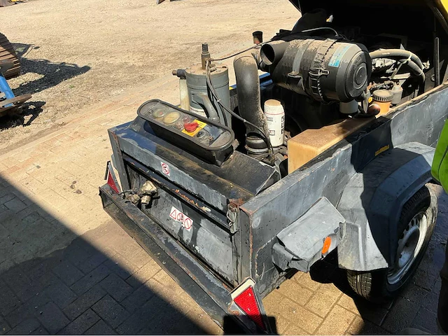 2005 atlas copco xas 4700 box hogedrukcompressor - afbeelding 8 van  13