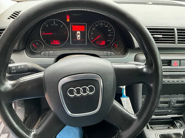 2005 audi a4 avant v6 tdi - afbeelding 3 van  30