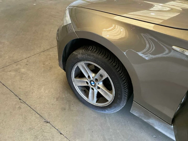 2005 bmw 120i personenauto zonder motor - afbeelding 10 van  18