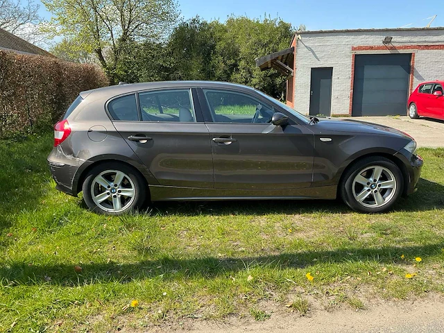 2005 bmw 120i personenauto's - afbeelding 23 van  26