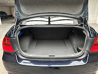 2005 bmw 320i sedan 2.0i 150 pk auto - afbeelding 17 van  45