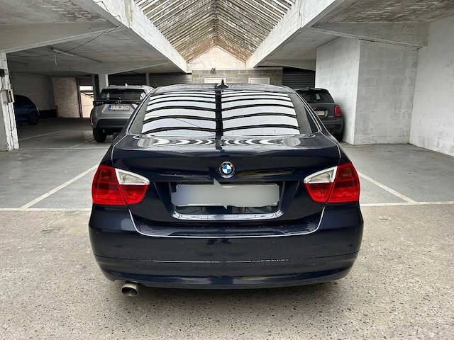 2005 bmw 320i sedan 2.0i 150 pk auto - afbeelding 34 van  45