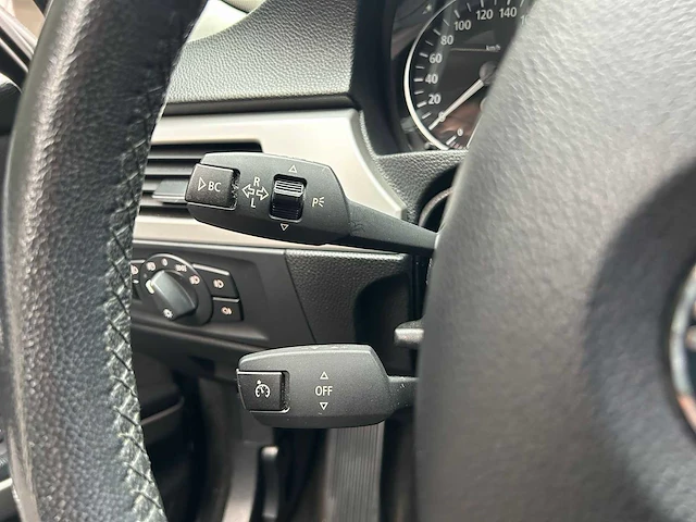 2005 bmw 320i sedan 2.0i 150 pk auto - afbeelding 14 van  45