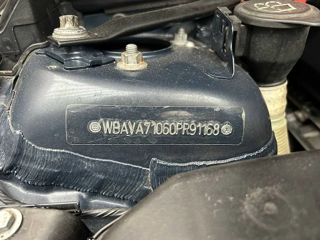 2005 bmw 320i sedan 2.0i 150 pk auto - afbeelding 21 van  45