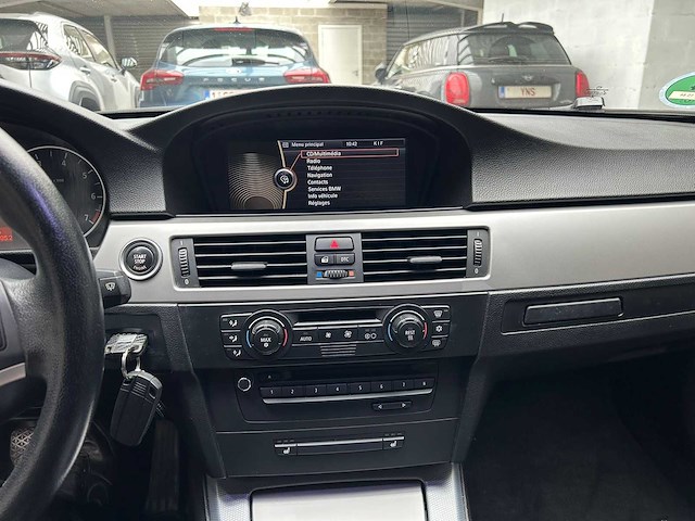 2005 bmw 320i sedan 2.0i 150 pk auto - afbeelding 8 van  45