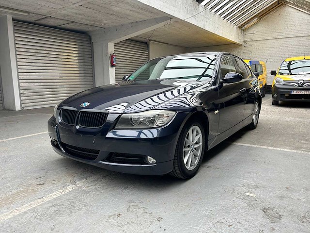2005 bmw 320i sedan 2.0i 150 pk auto - afbeelding 1 van  45