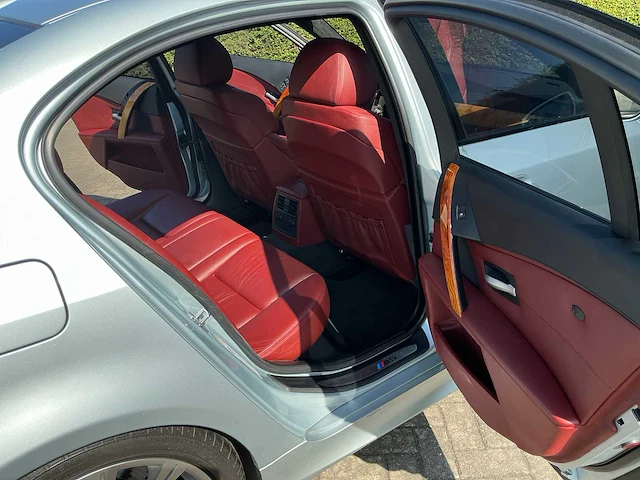 2005 bmw m5 e60 personenauto - afbeelding 21 van  71
