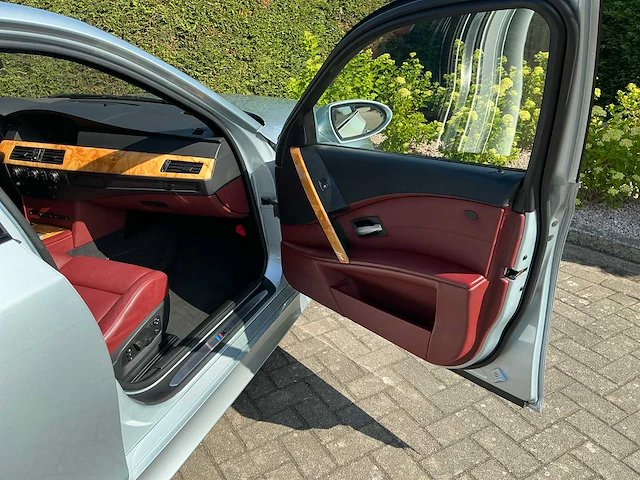 2005 bmw m5 e60 personenauto - afbeelding 22 van  71