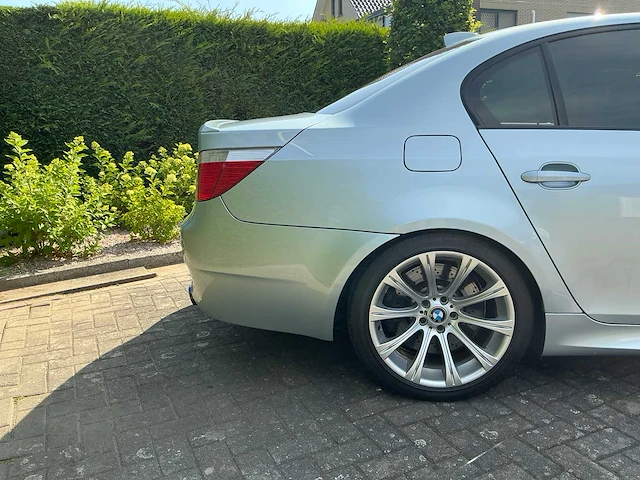 2005 bmw m5 e60 personenauto - afbeelding 47 van  71