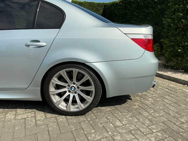 2005 bmw m5 e60 personenauto - afbeelding 54 van  71